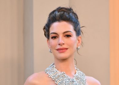 Anne Hathaway's Matchy-Matchy Red Lips and Nails Are Fall's Most Glamorous Trend—See the Photos