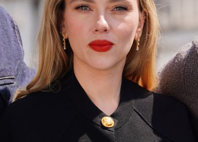 Scarlett Johansson's Monochromatic Makeup Moment is So Unlike Her — See Photos